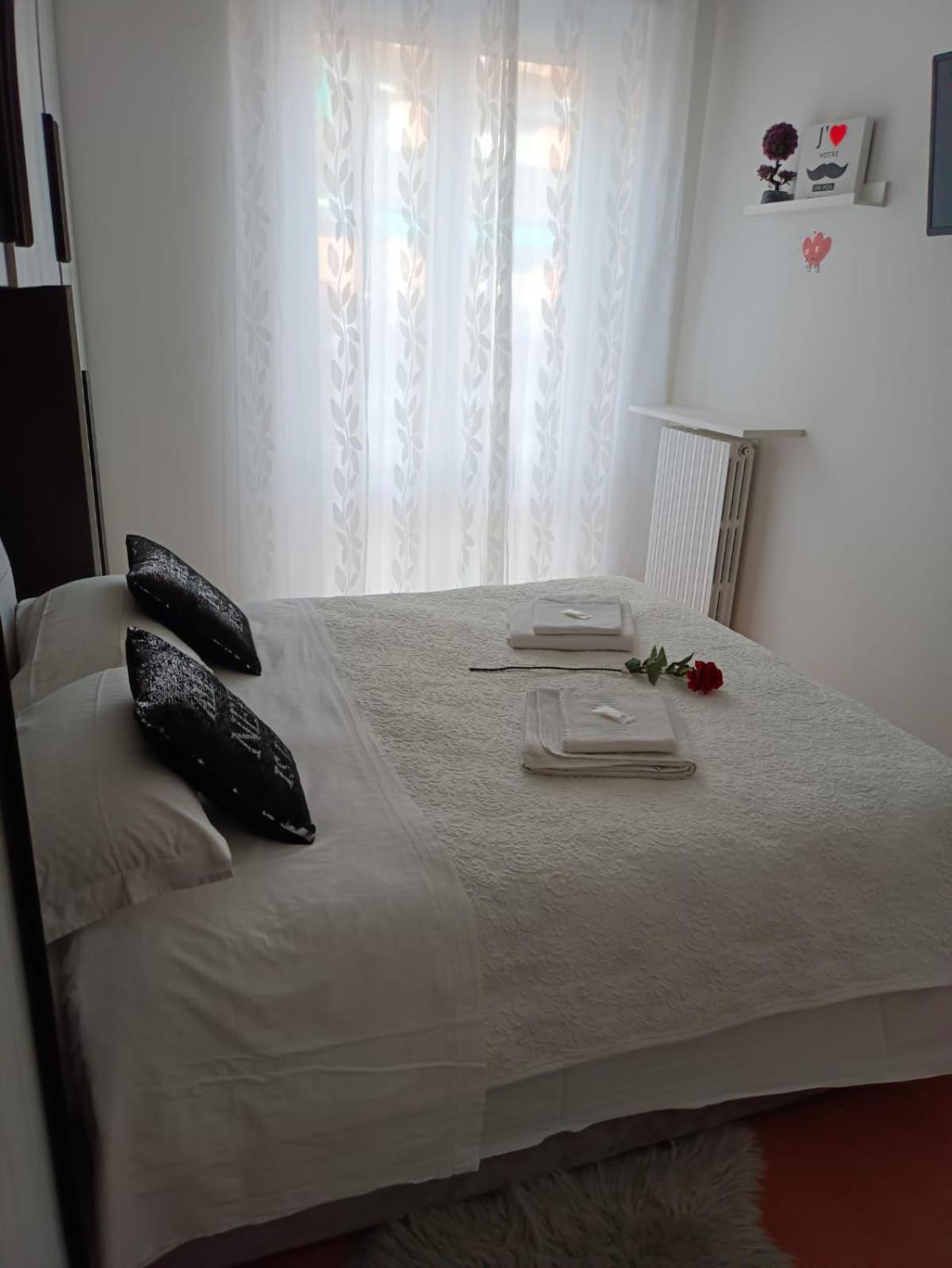 Alessandra'S Home Verona Ruang foto